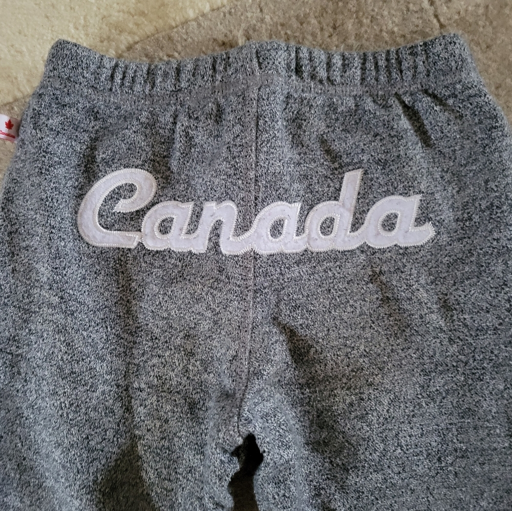 Buffalo & Canadiana  Bundle         Girl SZ 5 - Picture 3 of 4
